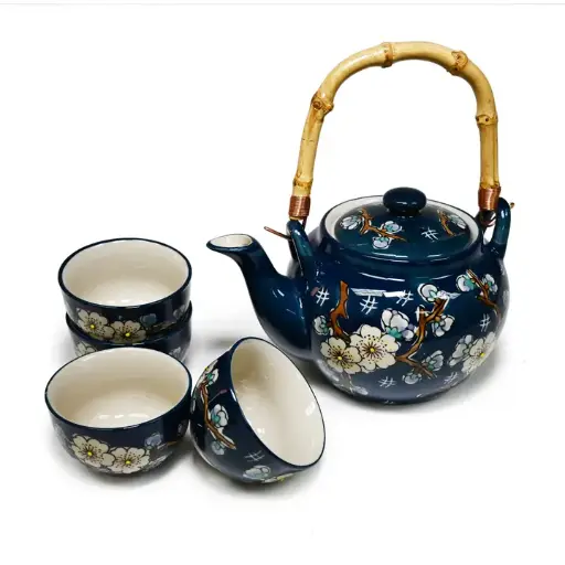 Tea Pot with 4 cups